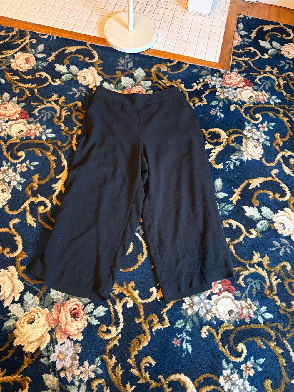 Kaari Blue Black Wide-Leg Cropped Pants- worn once.